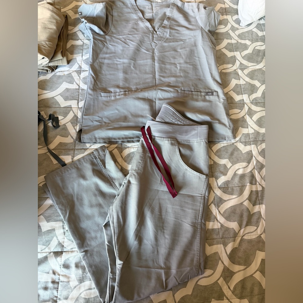 Figs Scrub Set - Gray M